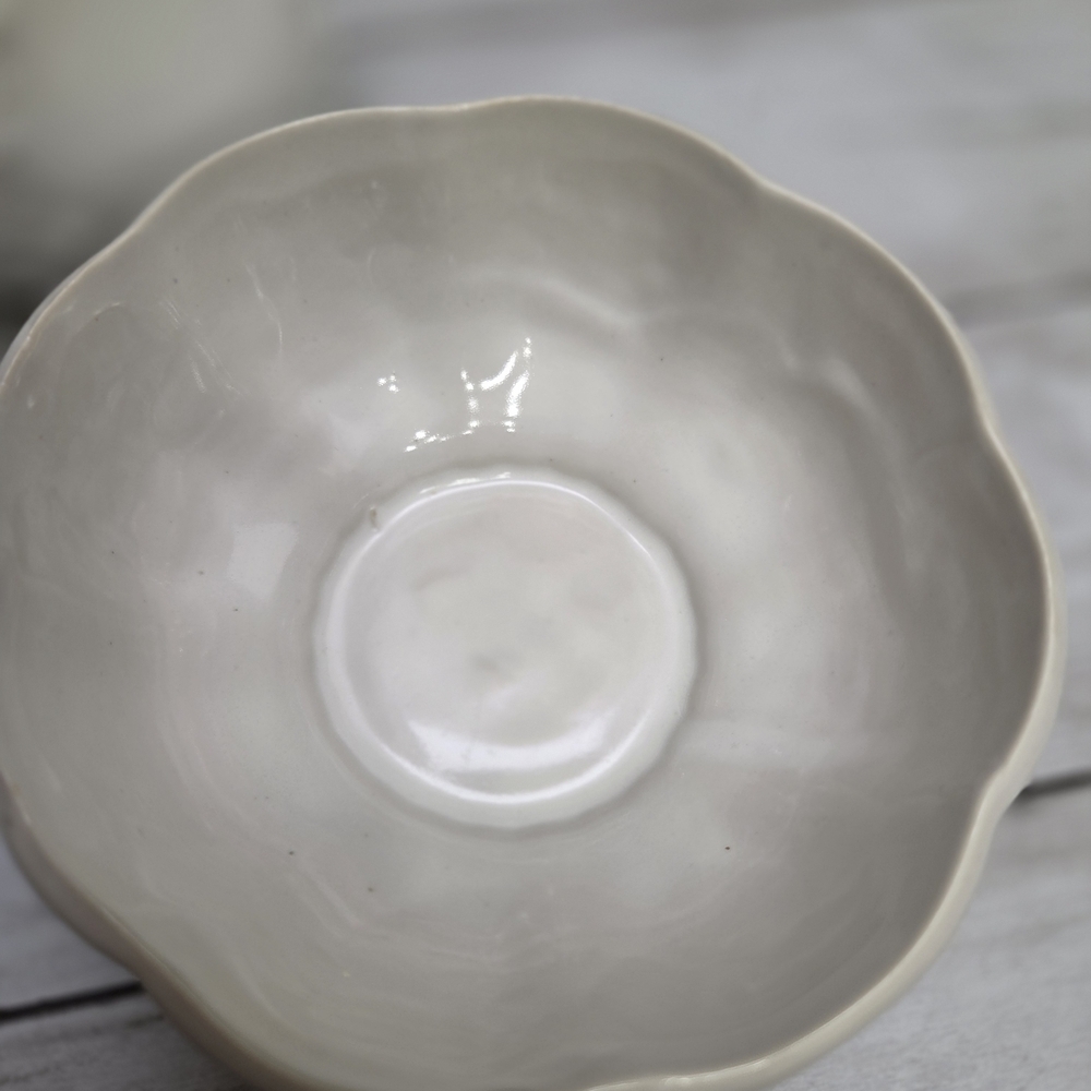 Vintage Merle Norman White Ceramic Bath Oil Set - Picture 6 of 7